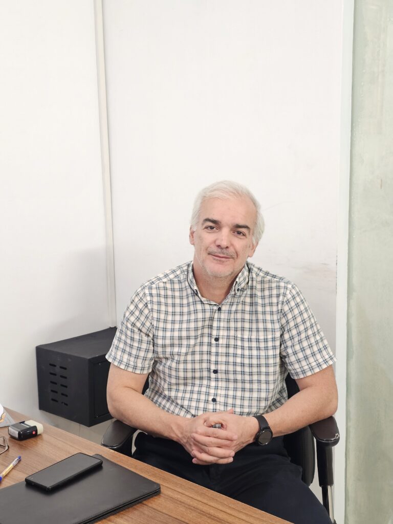 دکتر کمال آزمندیان